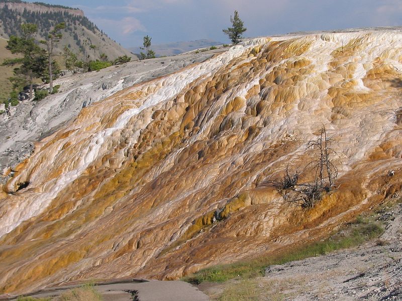 yellowstone13.JPG